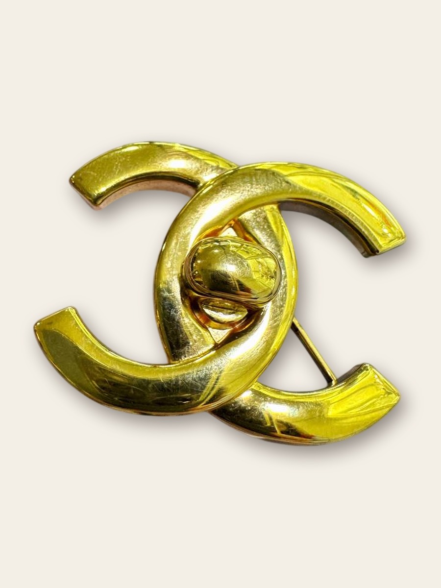 Брошь Chanel